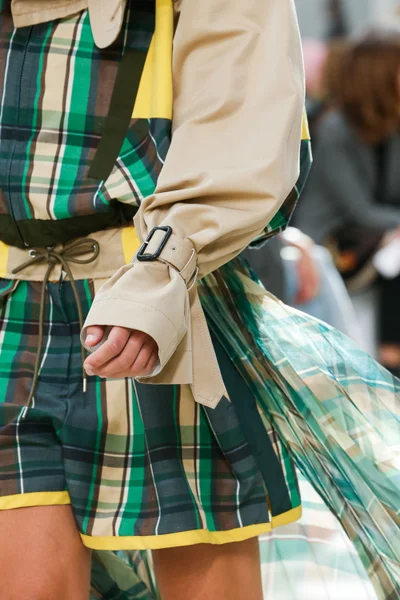 Look 61